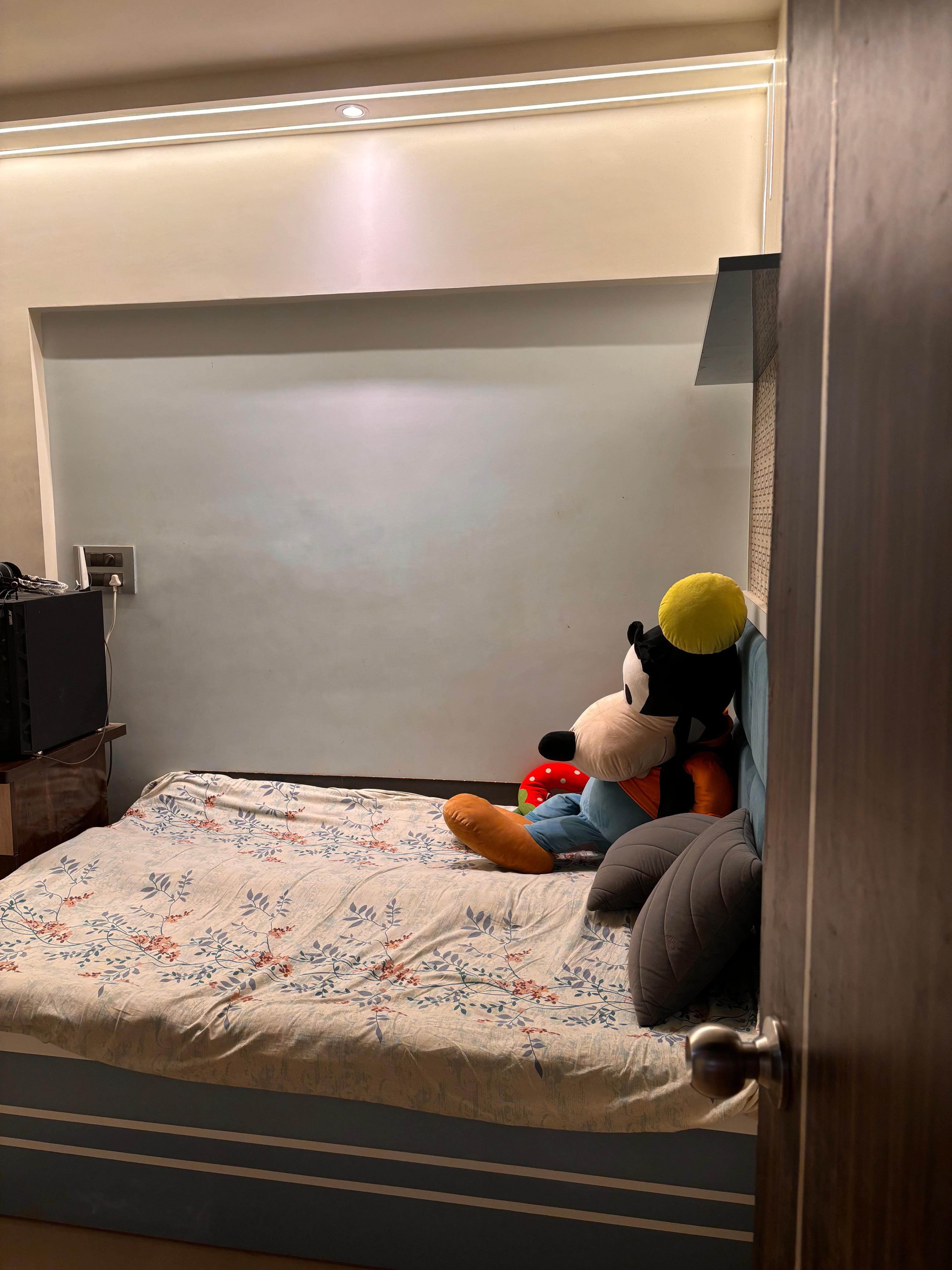 2 BHK + Pooja Room Apartment For Rent in Mahavir Square