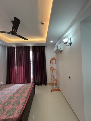 Furnished Amenities in 2.5 BHK Apartment at Omaxe Lake, North Mullanpur – for Rent