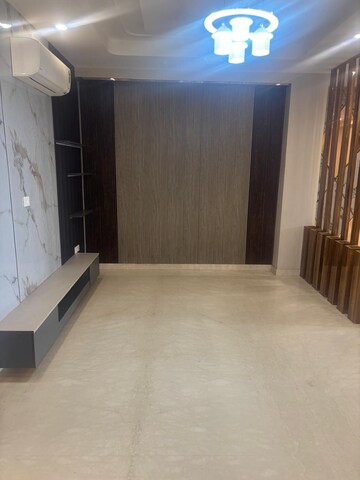 Room in 4 BHK Builder Floor at Palam Vihar Residents Association, Palam Vihar – for Sale