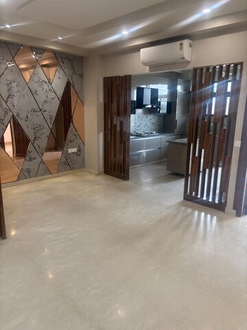 Room in 4 BHK Builder Floor at Palam Vihar Residents Association, Palam Vihar – for Sale