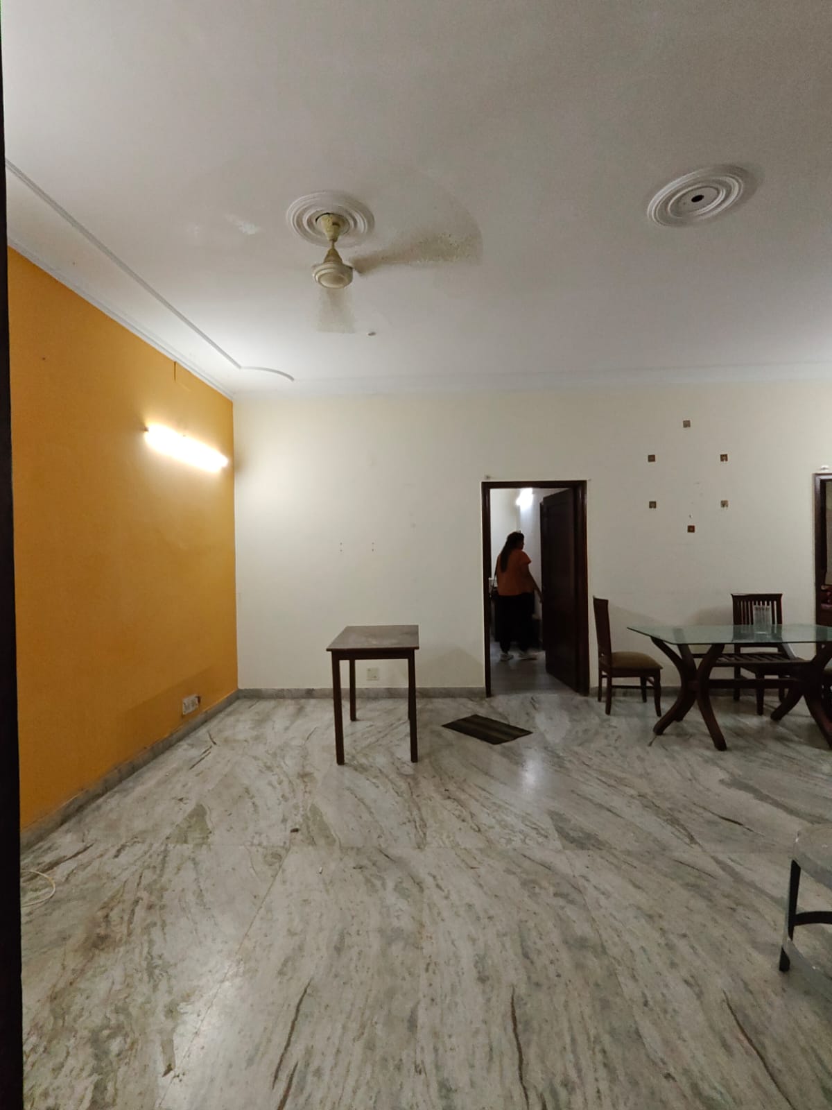 2 BHK + Pooja Room Builder Floor For Rent in Sushant Lok I
