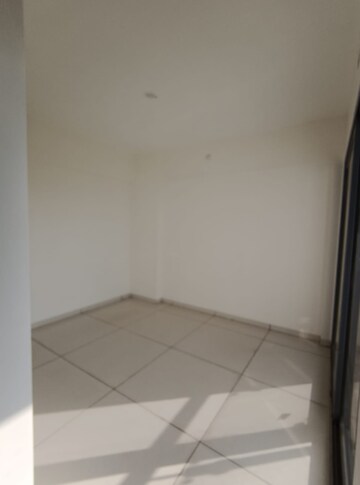 Room in 1 BHK Apartment at Kopar Khairane – for Rent