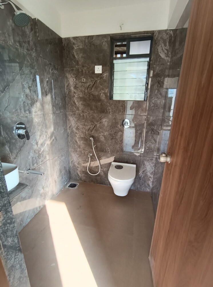 Attached Bathroom, kopar khairane 1 Bedroom 250 Sq.Ft. Apartment In Kopar Khairane Navi Mumbai 9272411