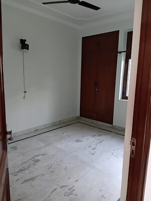 Room in 5 BHK Independent House at RWA Apartments Sector 41, Sector 41 – for Sale