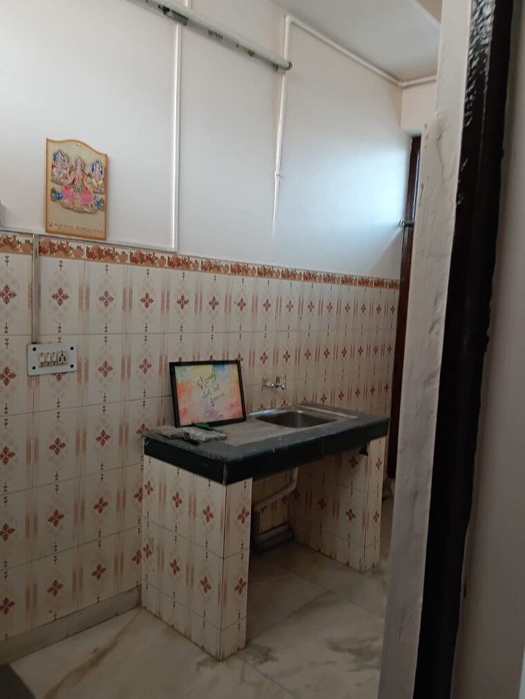 Bathroom, rwa-apartments-sector-41 5 Bedroom 100 Sq.Mt. Independent House In Sector 41 Noida 9272421