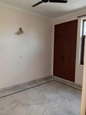 Room in 5 BHK Independent House at RWA Apartments Sector 41, Sector 41 – for Sale