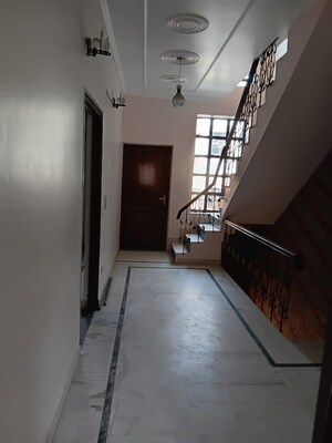 Room in 5 BHK Independent House at RWA Apartments Sector 41, Sector 41 – for Sale