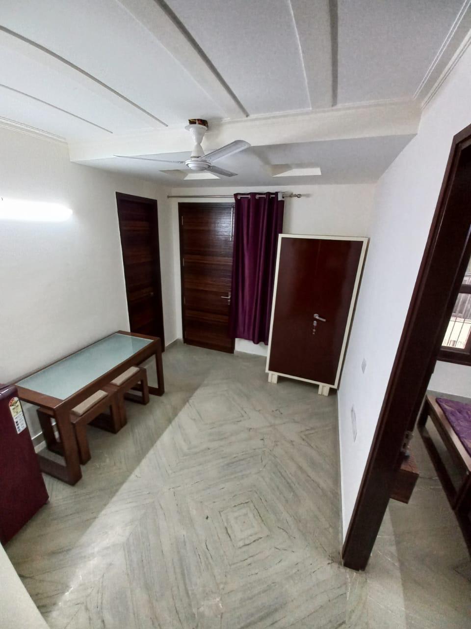 1.5 BHK Builder Floor For Rent in Sector 56