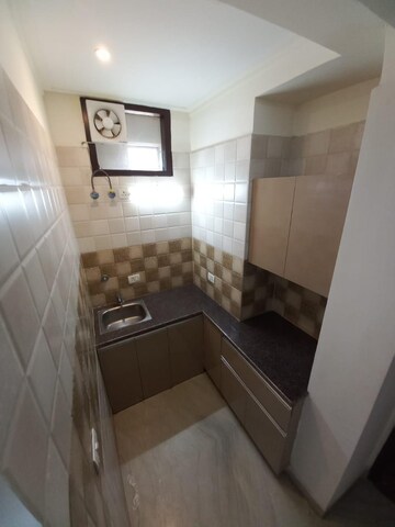 Kitchen in 1.5 BHK Builder Floor at Sector 56 – for Rent