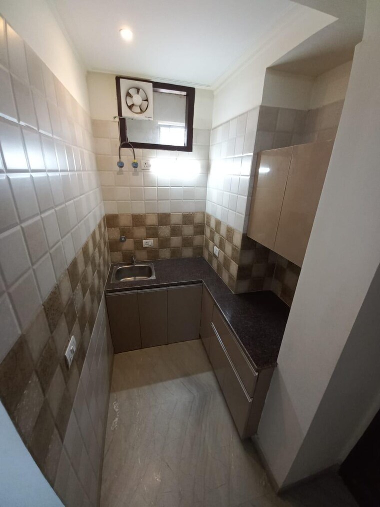 Kitchen, sector 56 1.5 Bedroom 500 Sq.Ft. Builder Floor In Sector 56 Gurgaon 9272429