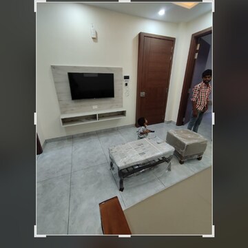 Bathroom in 2 BHK Builder Floor at SS Plaza Gurgaon, Mayfield Garden – for Rent