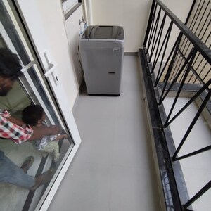 Staircase in 2 BHK Builder Floor at SS Plaza Gurgaon, Mayfield Garden – for Rent