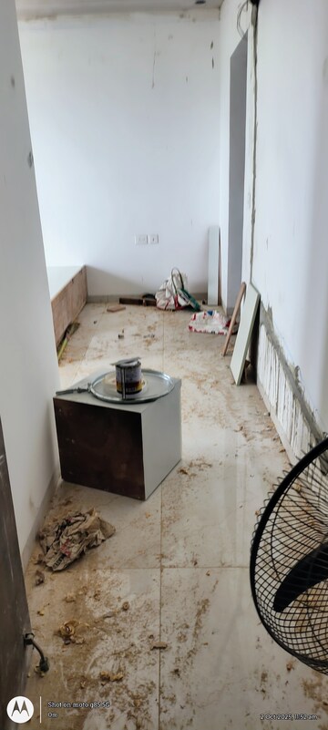Master Bedroom in 2 BHK Apartment at Rishita Manhattan, Gomti Nagar – for Rent