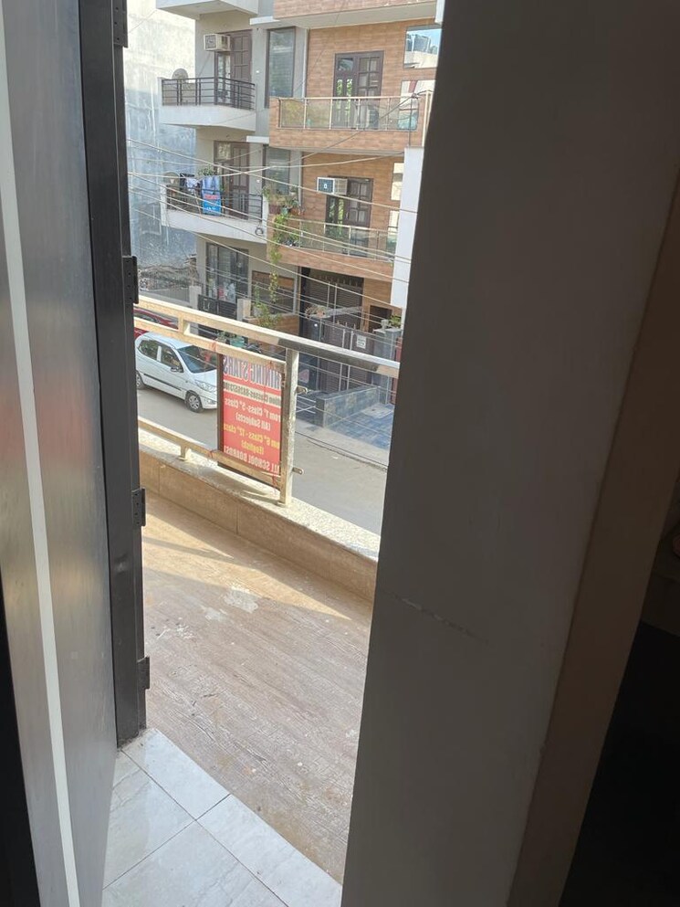 Balcony, sector 52 1 RK 500 Sq.Ft. Builder Floor In Sector 52 Gurgaon 9272451