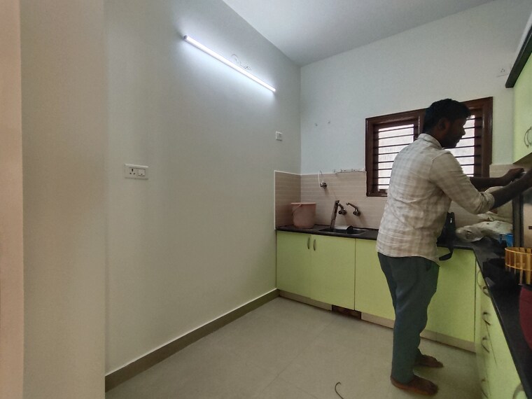 Room, hsr layout 2 Bedroom 1300 Sq.Ft. Independent House In Hsr Layout Bangalore 9272457