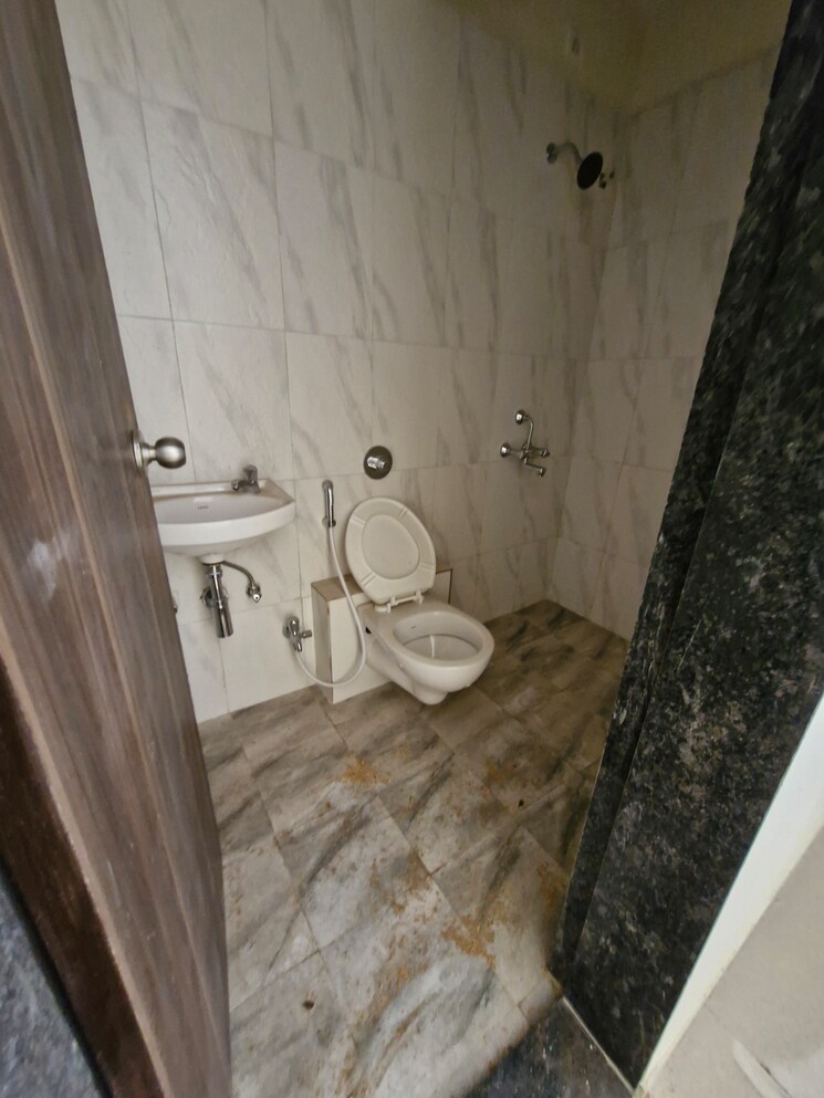 Bathroom, rustomjee-avenue-l1 2 Bedroom 555 Sq.Ft. Apartment In Virar West Palghar 9272558