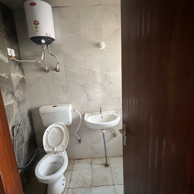 Bathroom, pivotal-riddhi-siddhi 2 Bedroom 587 Sq.Ft. Apartment In Sector 99 Gurgaon 9272548