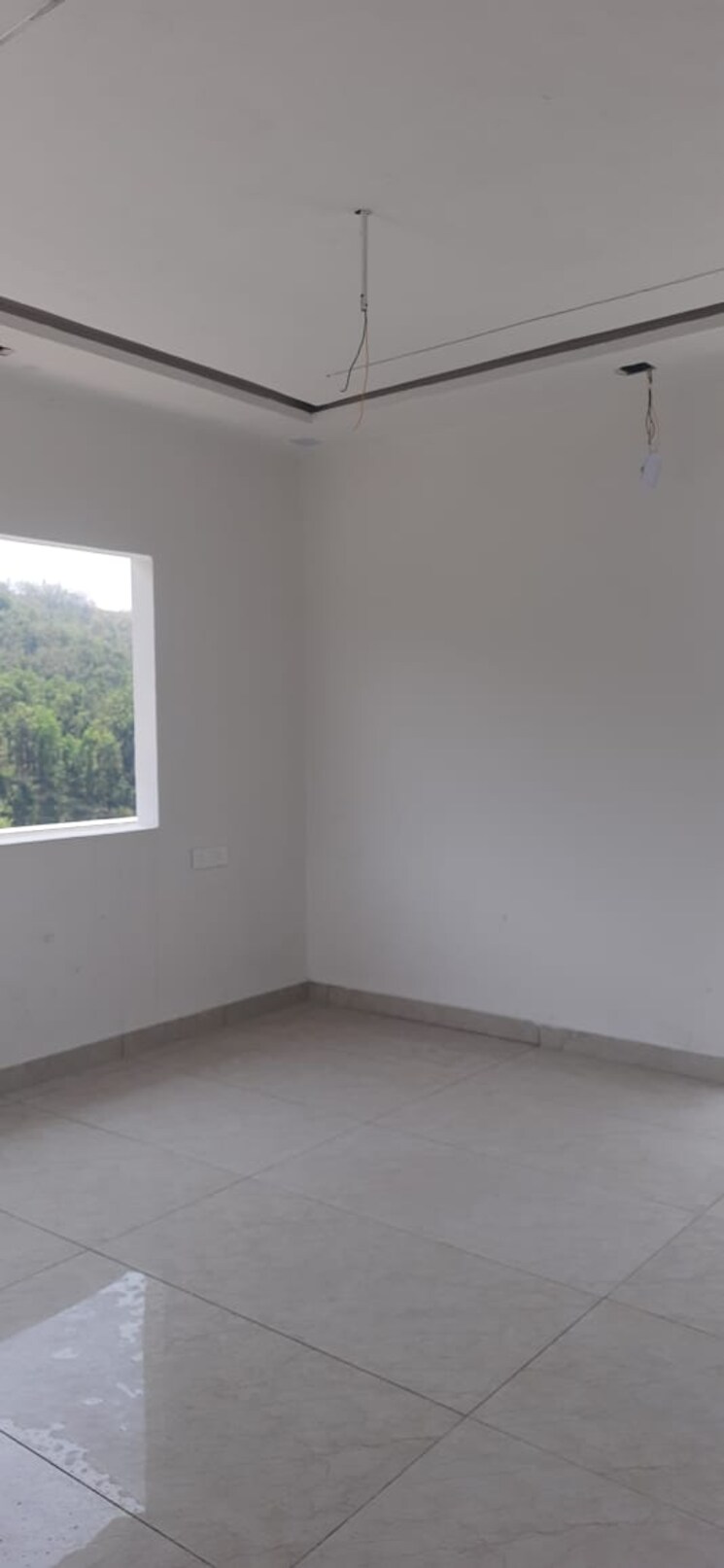 Room, sahastradhara road 4 Bedroom 2000 Sq.Ft. Independent House In Sahastradhara Road Dehradun 9272592