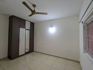 Room in 2 BHK Apartment at Prestige Sunrise Park, Electronic City Phase I – for Rent