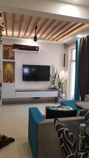 Furnished Amenities in 3 BHK Apartment at Amrapali Zodiac, Sector 120 – for Rent