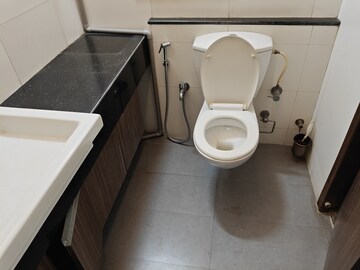 Bathroom in 2 BHK Apartment at Hiranandani Meadows, Manpada – for Rent