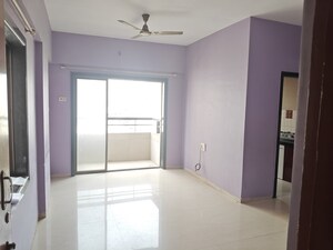 Room in 2 BHK Apartment at Kanakia Spaces Niharika, Manpada – for Rent