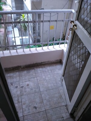 2 BHK Apartment For Rent in Supertech Cape Town, Sector 74