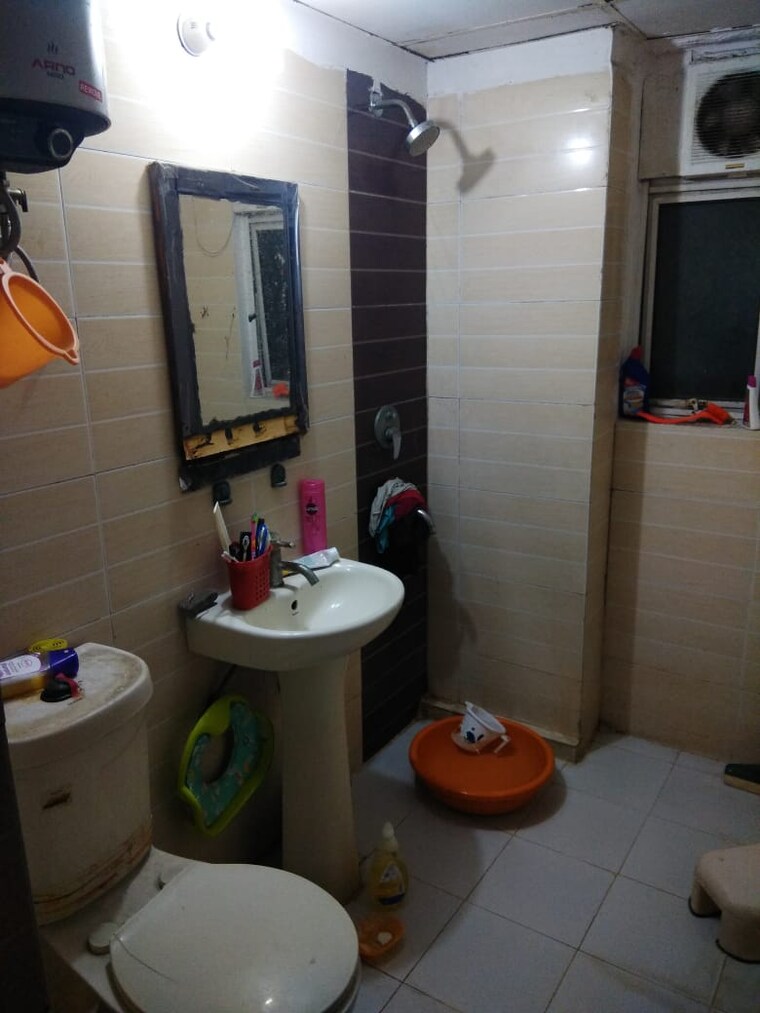 Bathroom, supertech-cape-town 2 Bedroom 1150 Sq.Ft. Apartment In Sector 74 Noida 9272641