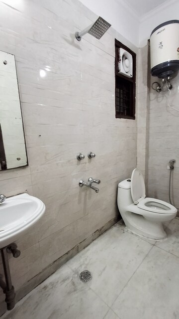 Bathroom in 2 BHK Builder Floor at Saket – for Rent