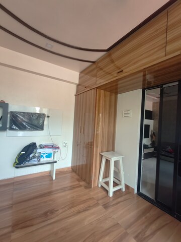 Room in 3 BHK Apartment at Radhai Nagari Apartments, Pimple Saudagar – for Rent