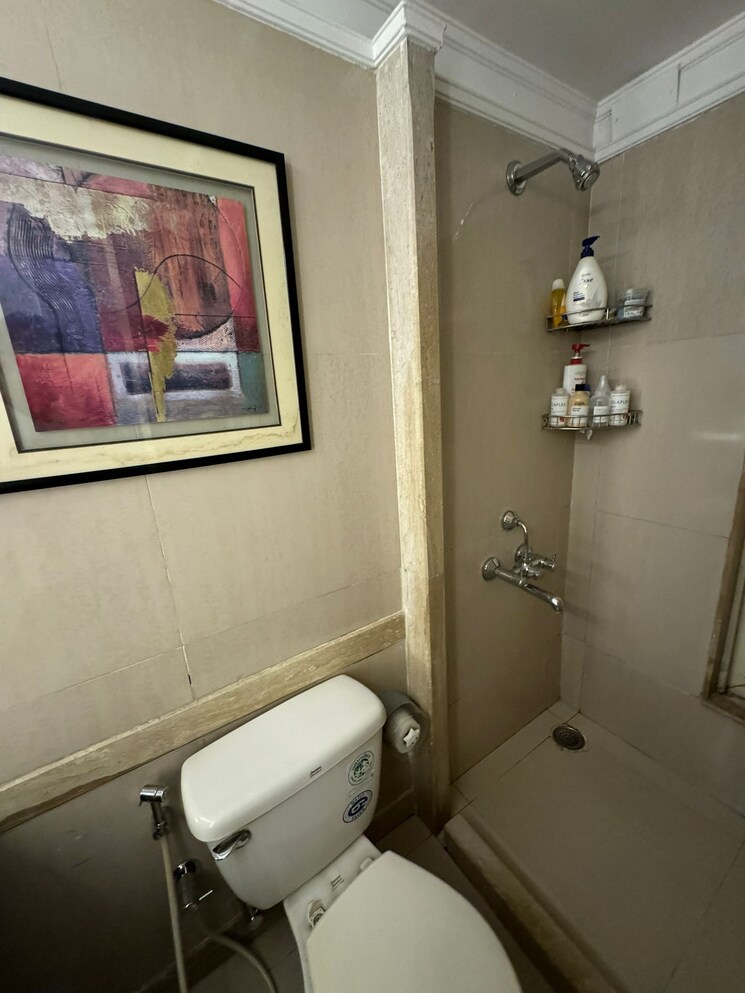 Bathroom, hiranandani-avalon 2 Bedroom 900 Sq.Ft. Apartment In Powai Mumbai 9272683