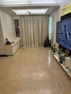 Team Area in 2 BHK Apartment at Hiranandani Avalon, Powai – for Rent