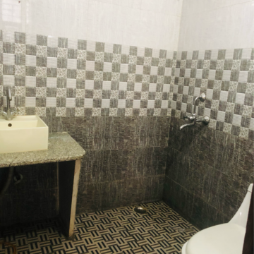 Bathroom in 2.5 BHK Builder Floor at Sector 23a – for Rent