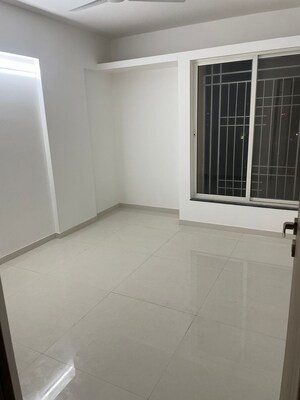 Room in 2 BHK Apartment at Choice Goodwill Metropolis West, Lohgaon – for Rent