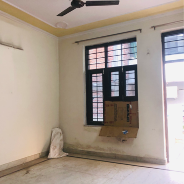 Room in 2.5 BHK Villa at Sector 22b – for Rent