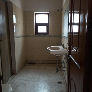 Bathroom in 1.5 BHK Villa at Sector 23 – for Rent