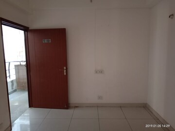 Room in 2 BHK Apartment at Amrapali Zodiac, Sector 120 – for Rent