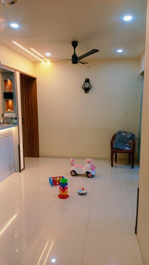 Room in 2 BHK Apartment at Samarthshree Riverine Greens, Pashan – for Rent