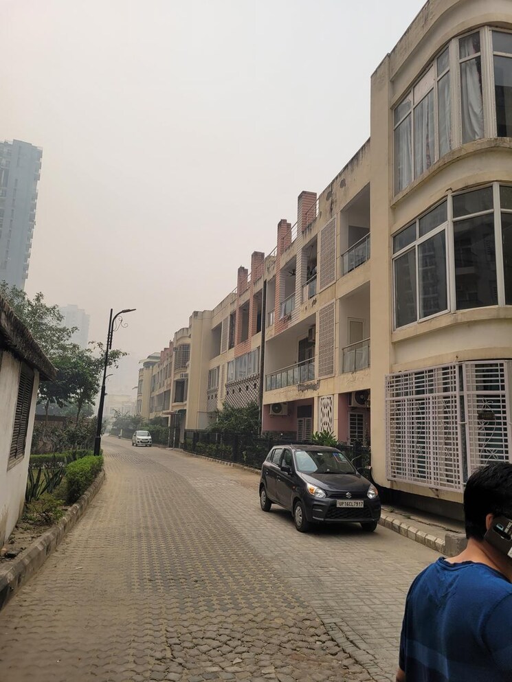 Exterior View, amrapali-zodiac 2 Bedroom 950 Sq.Ft. Apartment In Sector 120 Noida 9272778