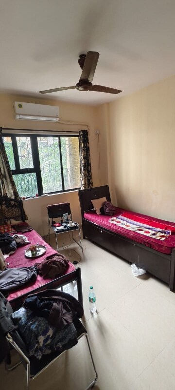 Bedroom in 2 BHK Apartment at Dheeraj Darshan, Jogeshwari East – for Rent