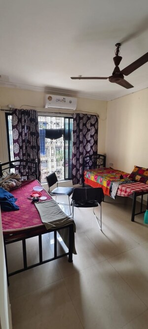 Team Area in 2 BHK Apartment at Dheeraj Darshan, Jogeshwari East – for Rent