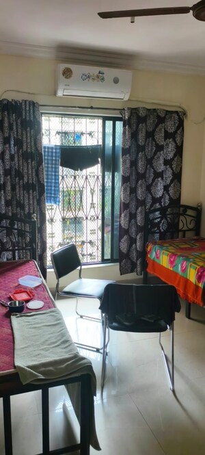 Team Area in 2 BHK Apartment at Dheeraj Darshan, Jogeshwari East – for Rent