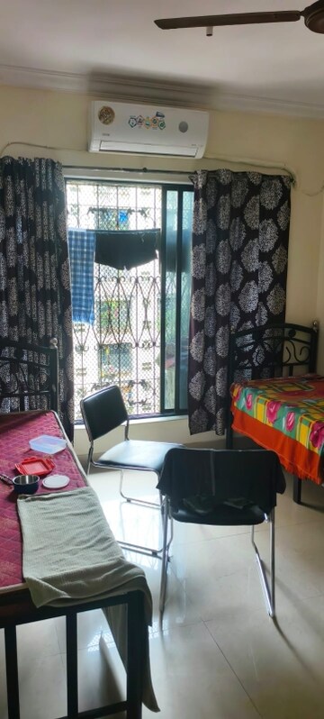 Team Area in 2 BHK Apartment at Dheeraj Darshan, Jogeshwari East – for Rent