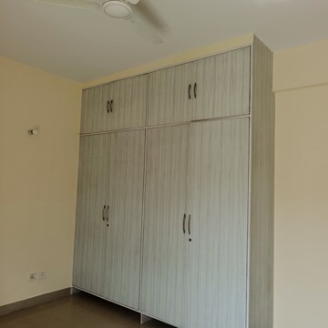 Room in 3 BHK Builder Floor at Puri Vip Floors, Sector 81 – for Rent