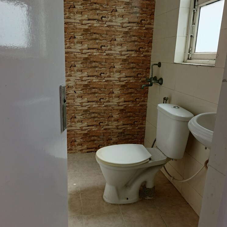 Bathroom, puri-vip-floors 3 Bedroom 275 Sq.Yd. Builder Floor In Sector 81 Faridabad 9272945