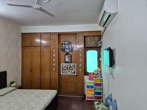 Furnished Amenities in 2 BHK Independent House at RWA Apartments Sector 41, Sector 41 – for Rent