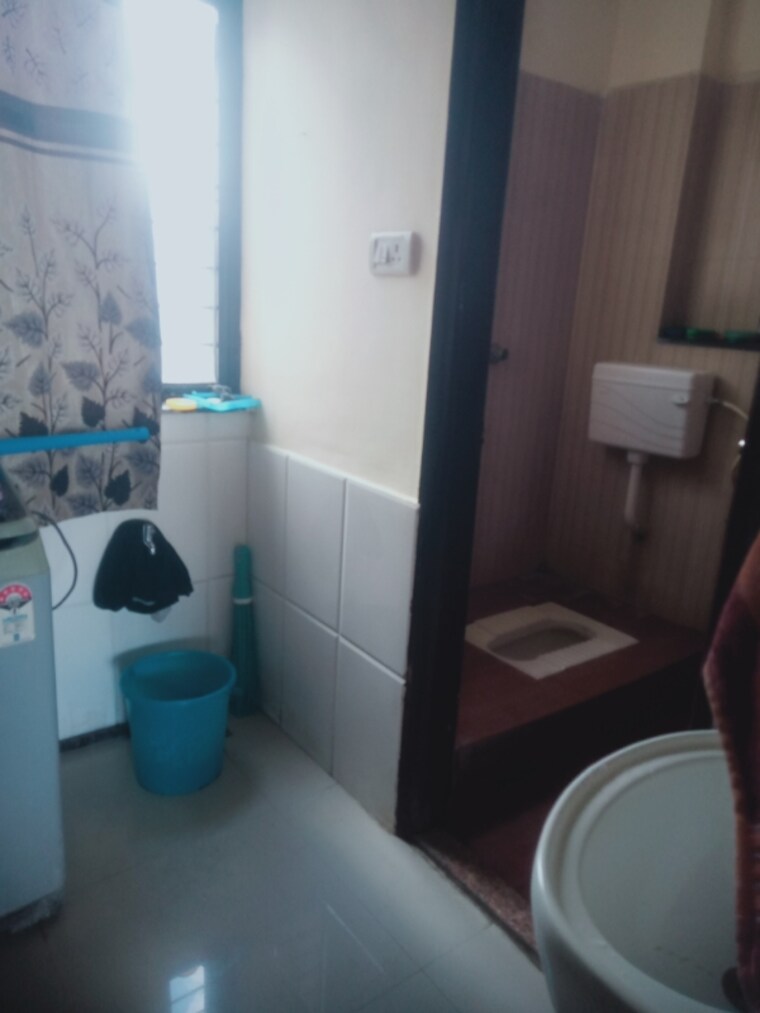 Bathroom, jail road 2 Bedroom 1064 Sq.Ft. Apartment In Jail Road Nashik 9272883