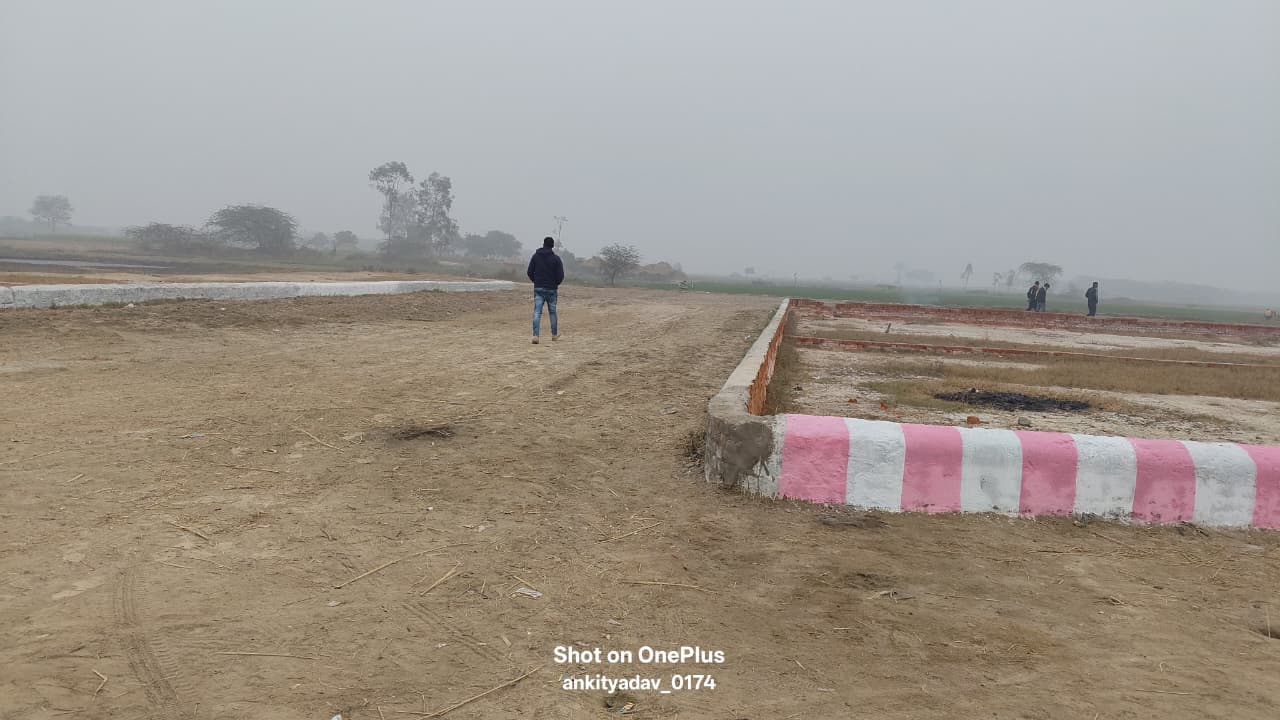 Plot For Sale in Nisha Property 