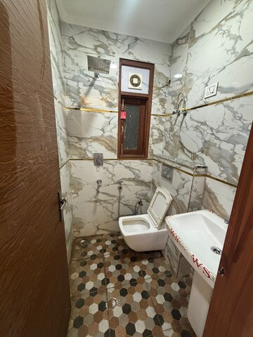 Bathroom in 1 BHK Builder Floor at Saket – for Rent