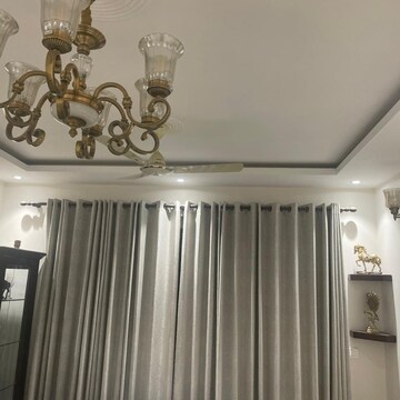 Furnished Amenities in 3 BHK Apartment at Orchid Petals, Sector 49 – for Rent